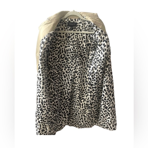 ANN TAYLOR! Sz: Small. Beige Trench-coat. Excellent Condition, impressive - Picture 3 of 9